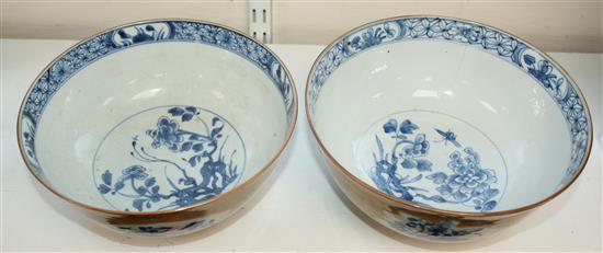 Two Chinese Batavia ware bowls, Qianlong period, 22.5 and 23cm, largest bowl cracked